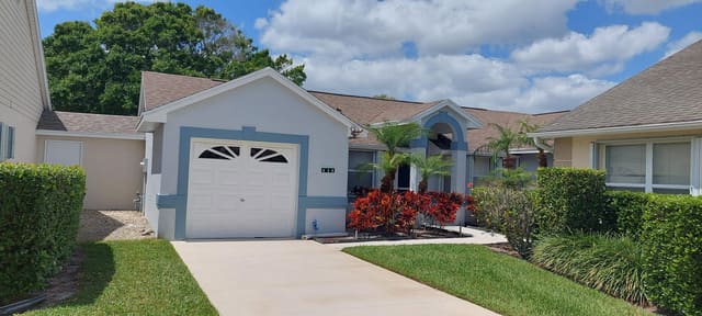 414 NW Tuscany Court, Port St. Lucie, FL 34986