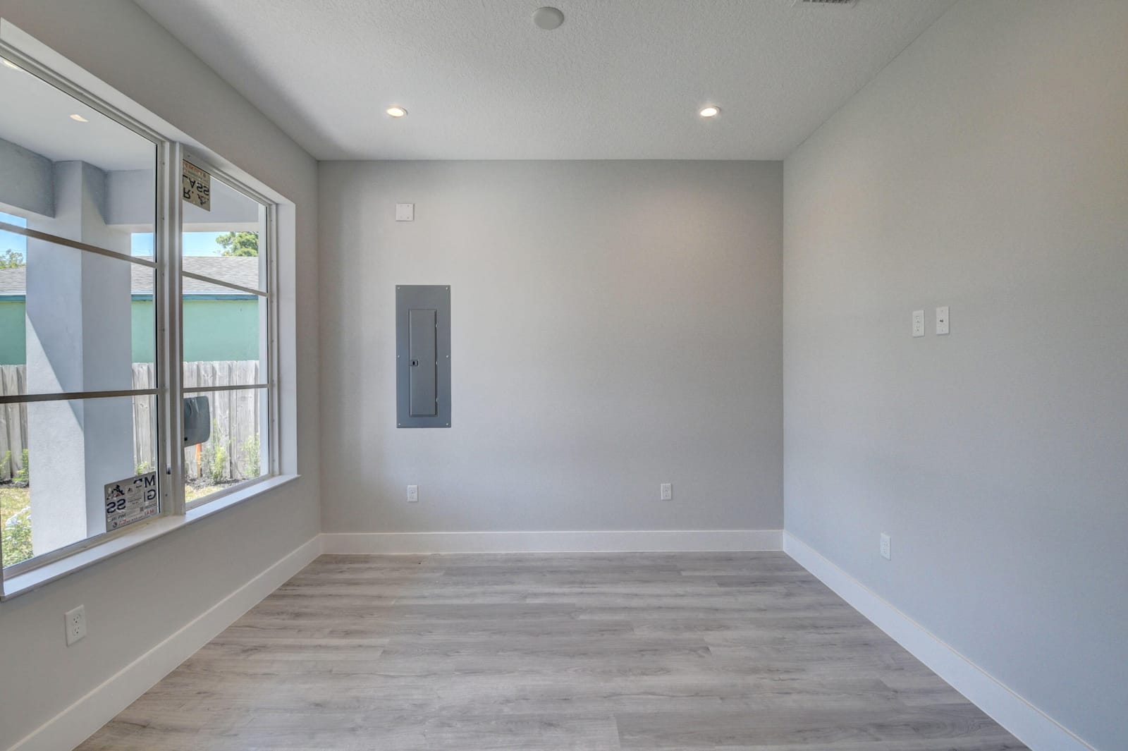 715 NW 1st Street — photo 5