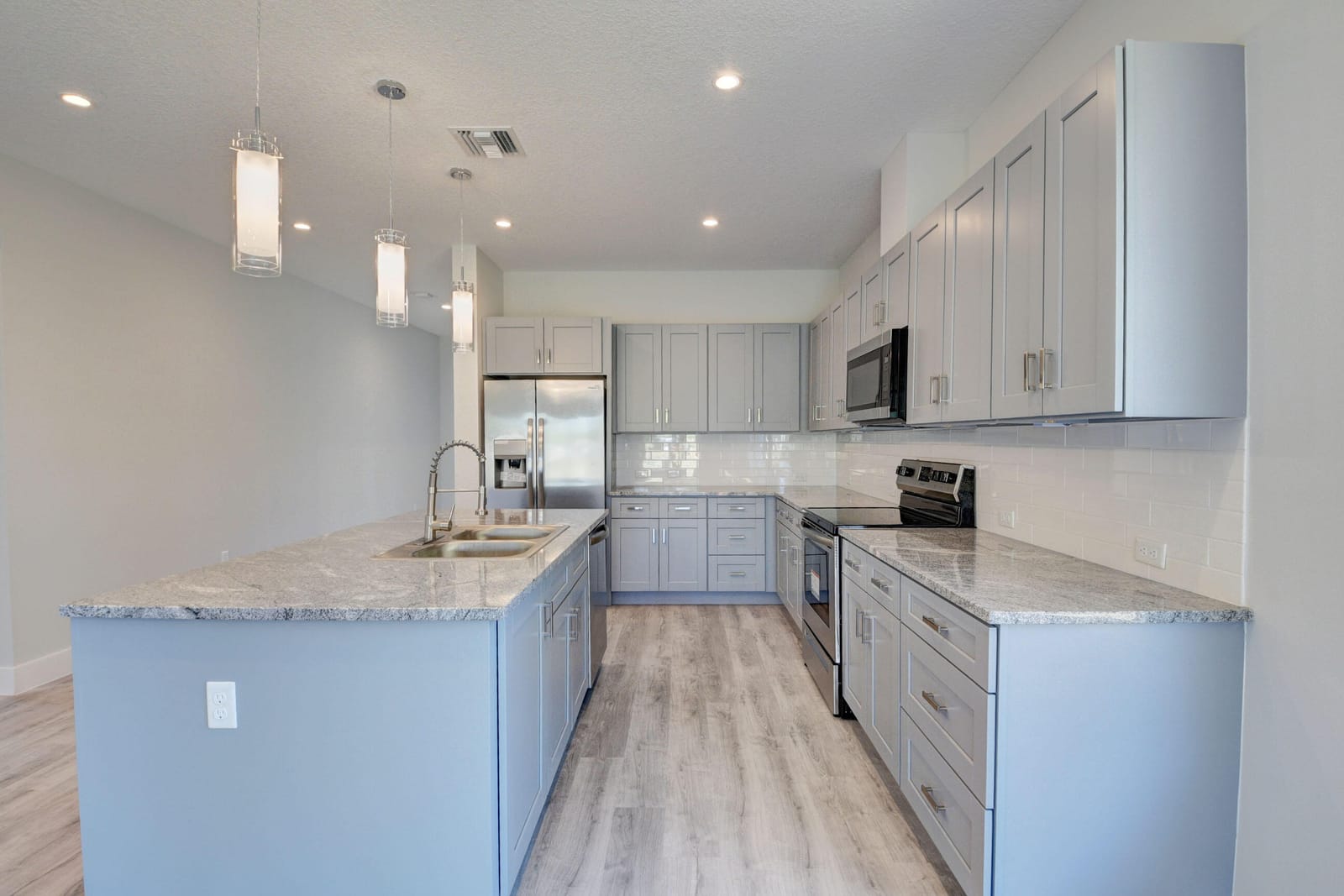 715 NW 1st Street — photo 9