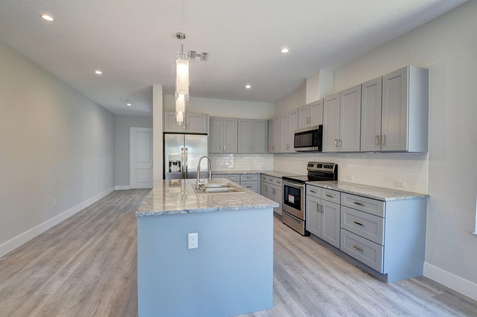 715 NW 1st Street — photo 10