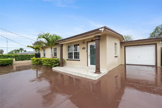 11210 SW 47th Terrace, sold in Westwood Lake 1st, Miami, FL