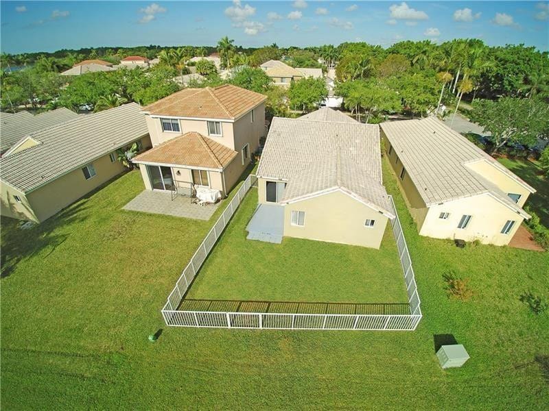 1525 Salerno Circle — photo 4