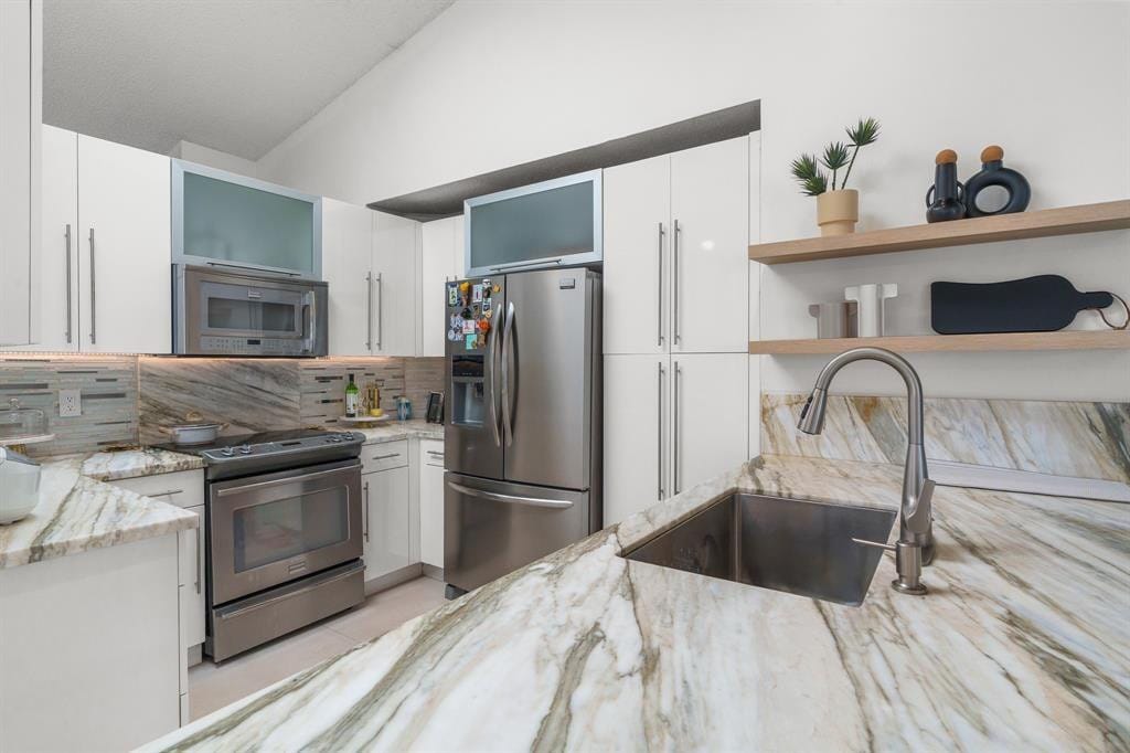 1525 Salerno Circle — photo 8