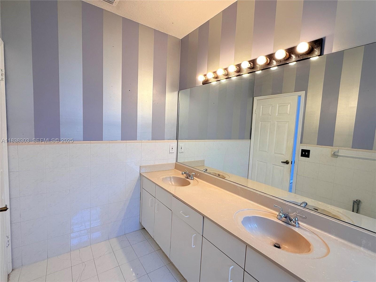 8973 NW 147th Terrace, Miami Lakes, FL 33018 photo 20