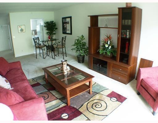 1505 Crescent Circle C30, Lake Park, FL 33403 photo 3