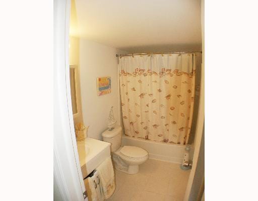 1505 Crescent Circle C30, Lake Park, FL 33403 photo 5