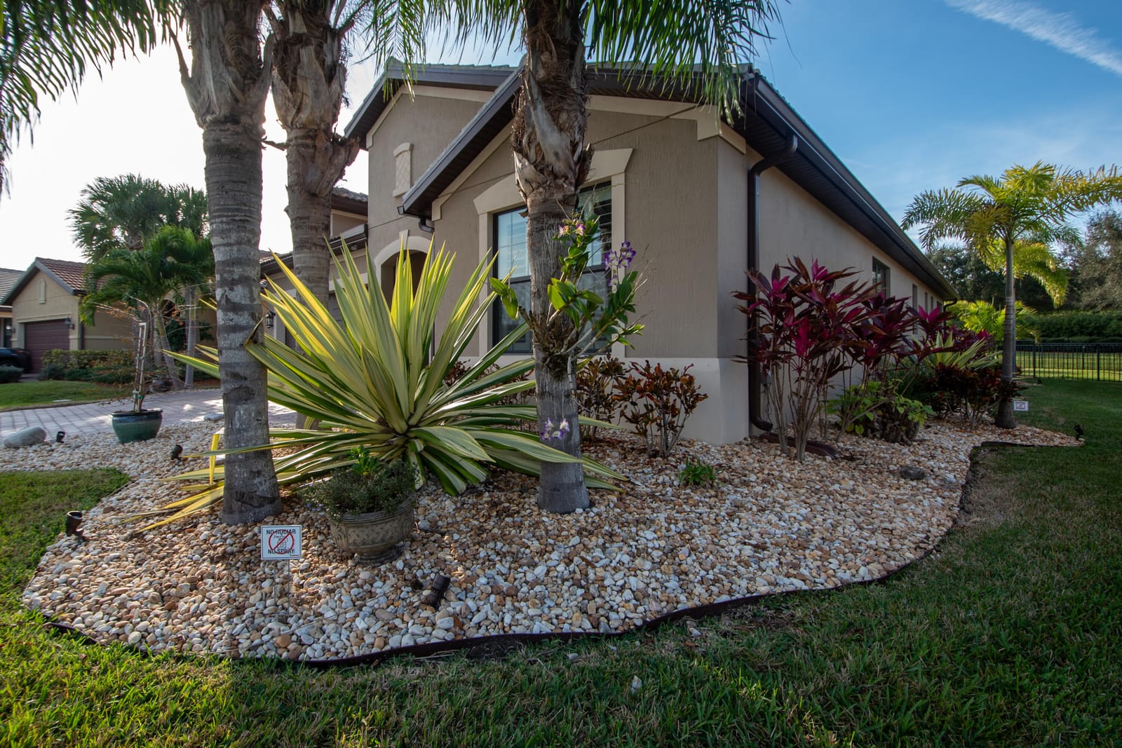 453 SE Bancroft Court, Port St. Lucie, FL 34984 photo 2