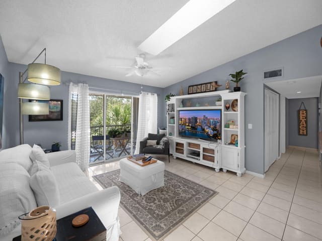 13771 Oneida Drive C3, Delray Beach, FL 33446