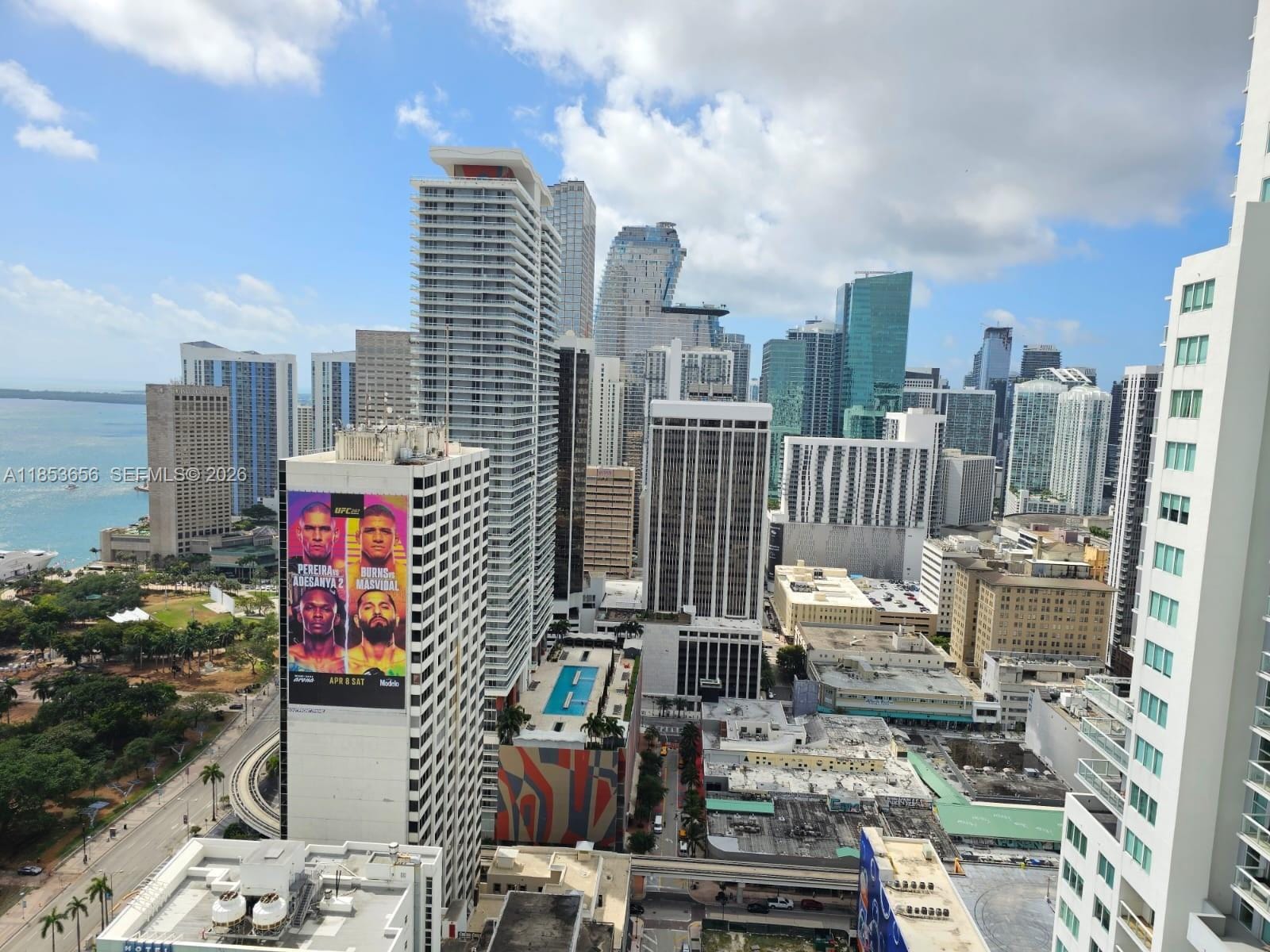 244 Biscayne Boulevard 3707, Miami, FL 33132 photo 2