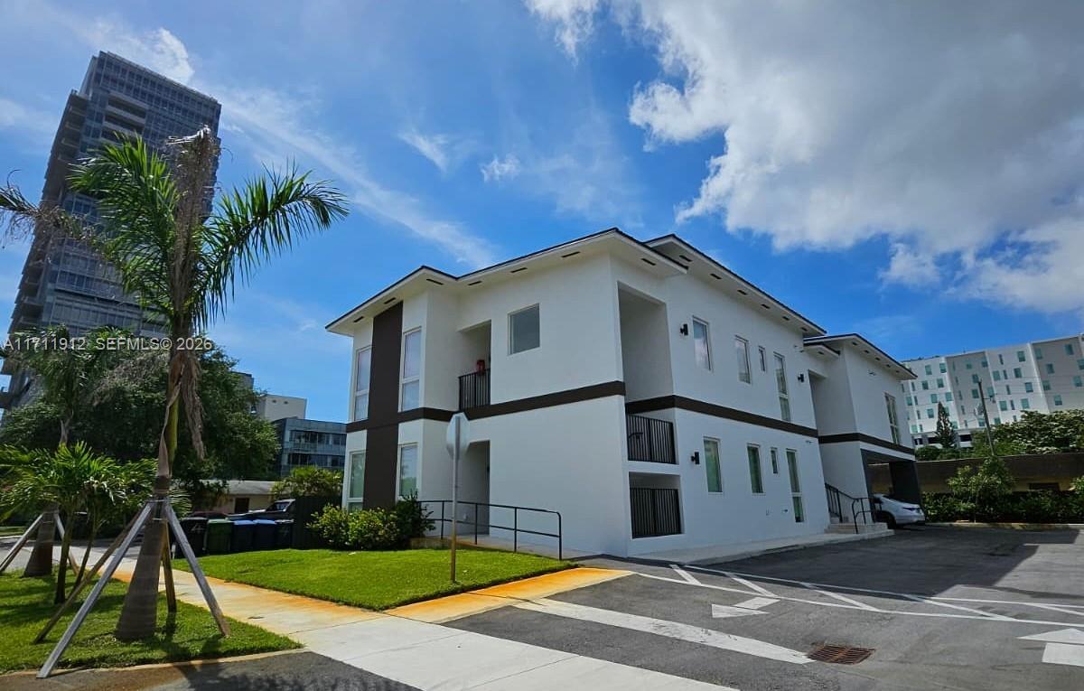 210 SE 10th Street, Hallandale Beach, FL 33009, Hallandale Beach