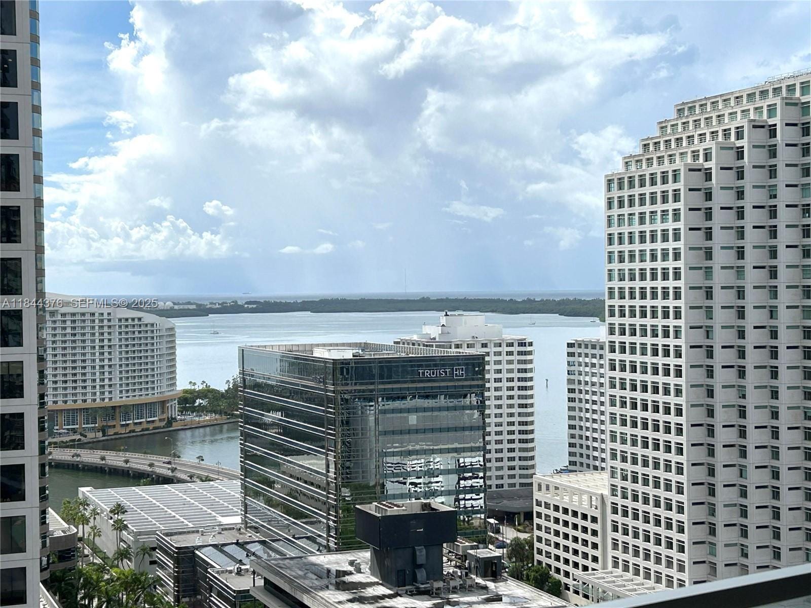 68 SE 6th Street 1903, Miami, FL 33131 photo 29