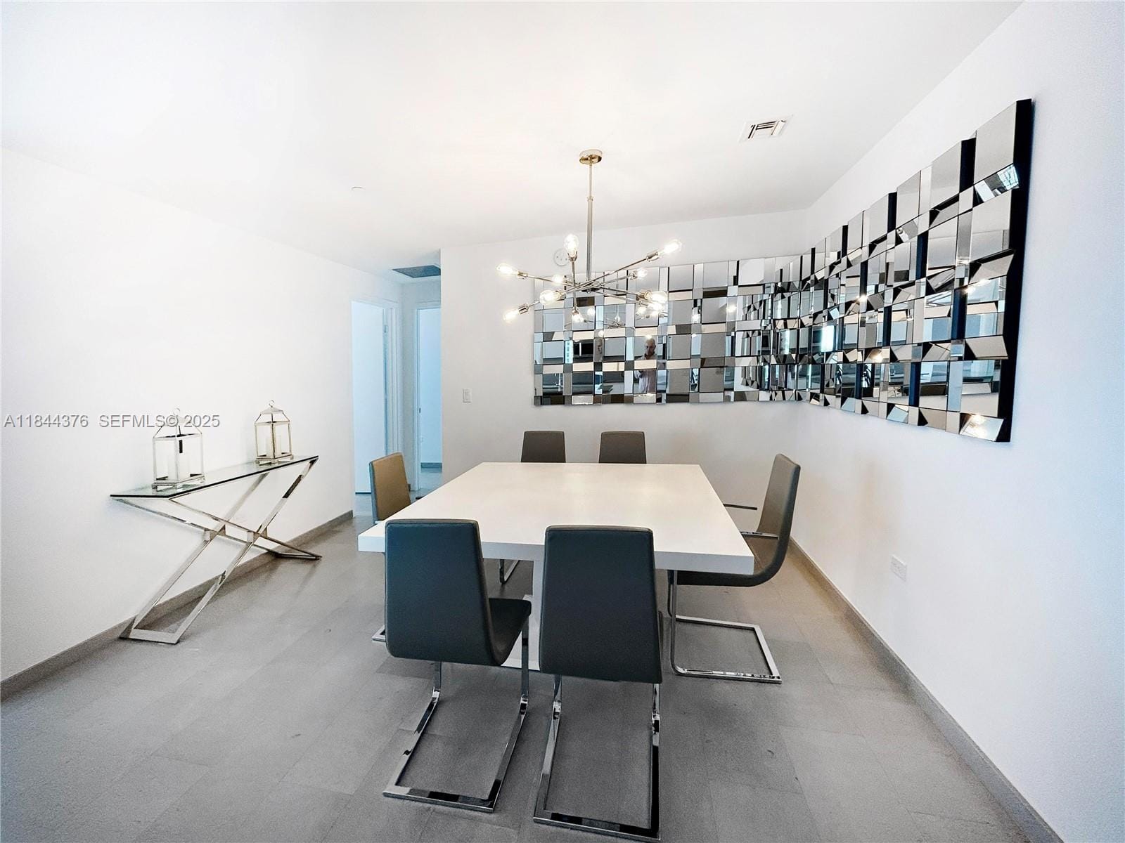 68 SE 6th Street 1903, Miami, FL 33131 photo 8