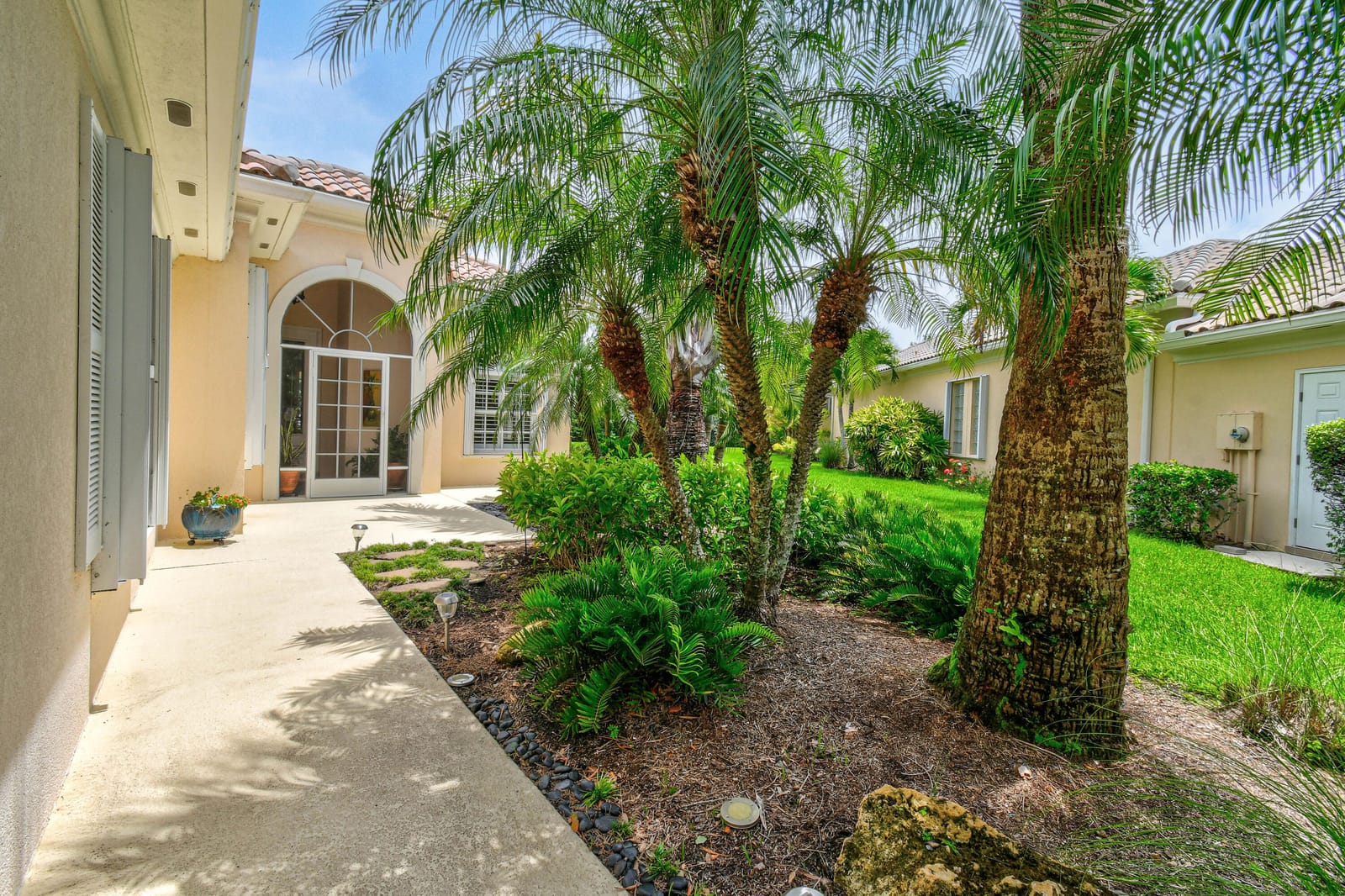 8903 SE Hawks Nest Court — photo 3