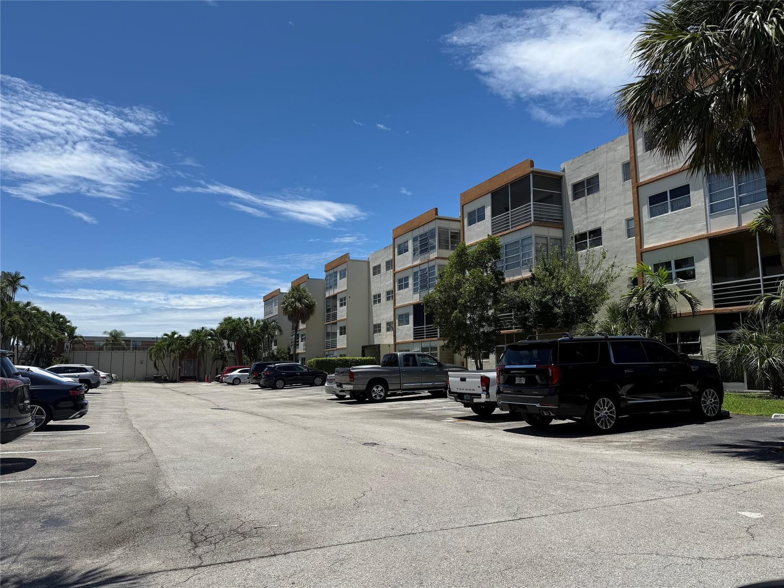 4042 NW 19th Street 402, Lauderhill, FL 33313
