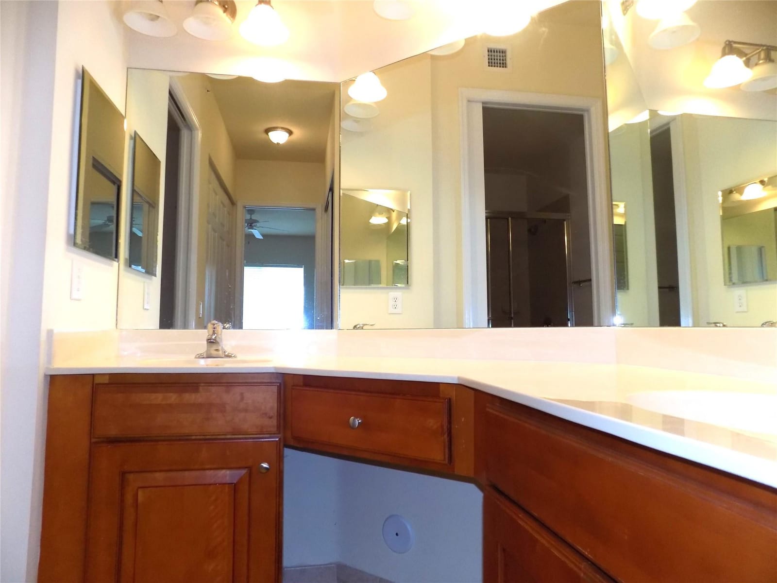 3500 Oaks Clubhouse Drive 104 — photo 7