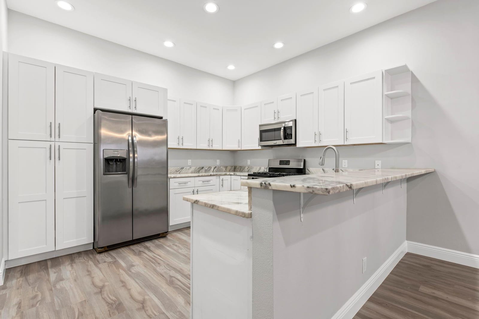919 NE 17th Way, Fort Lauderdale, FL 33304