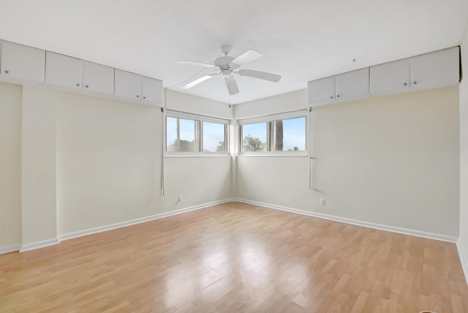 1 N Golfview Road 305 — photo 2
