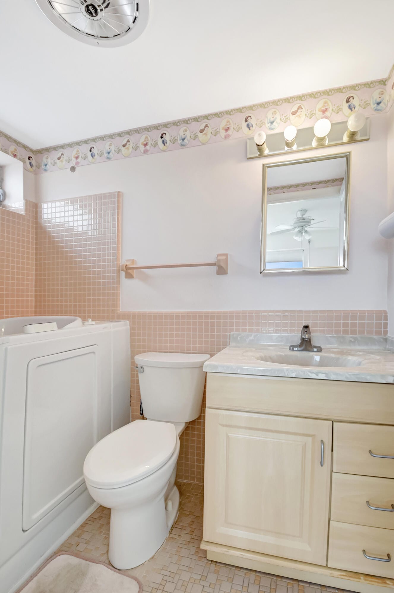 1 N Golfview Road 305 — photo 11