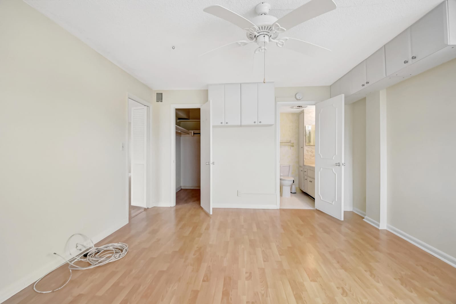 1 N Golfview Road 305 — photo 3