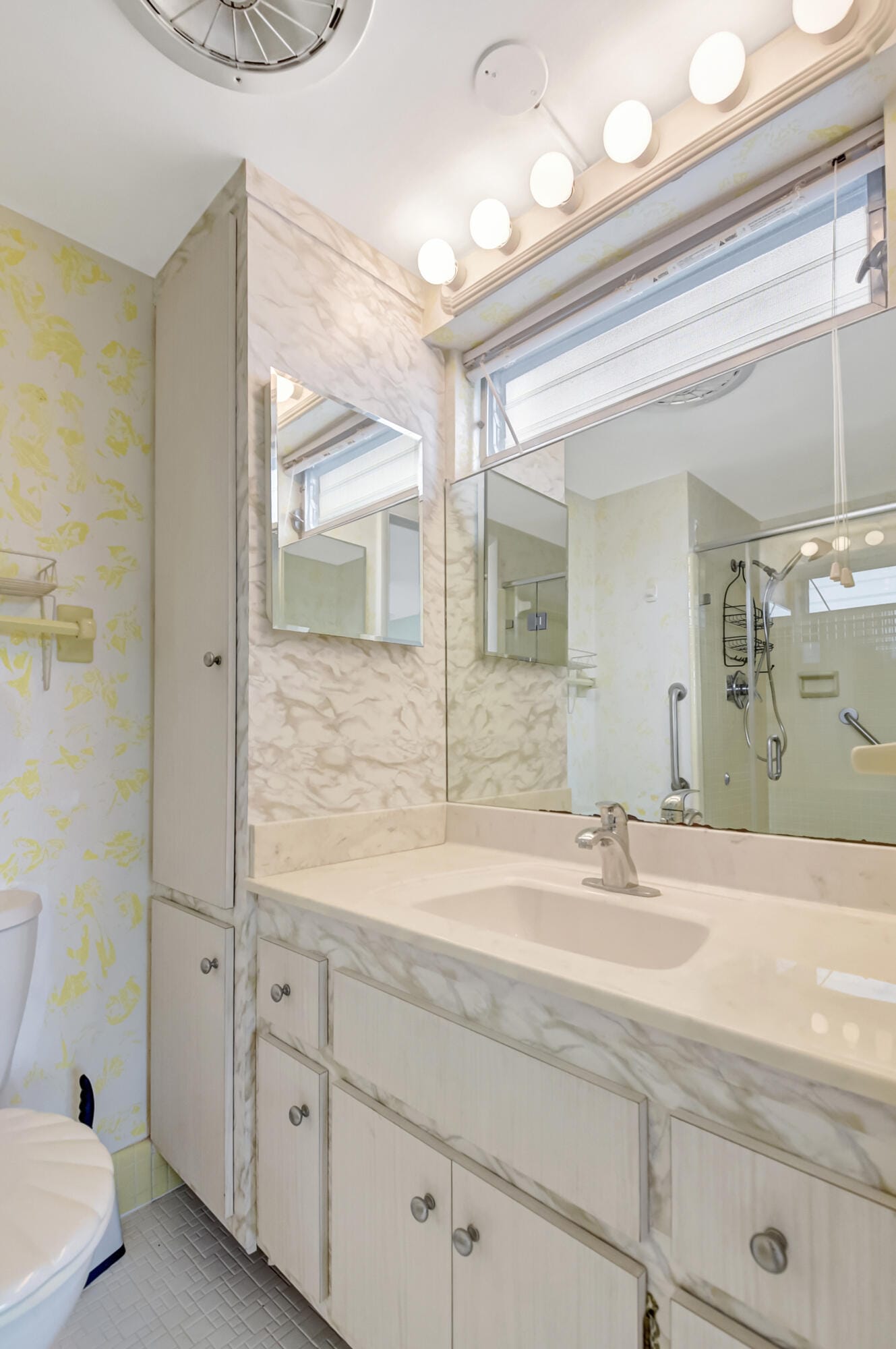 1 N Golfview Road 305 — photo 7
