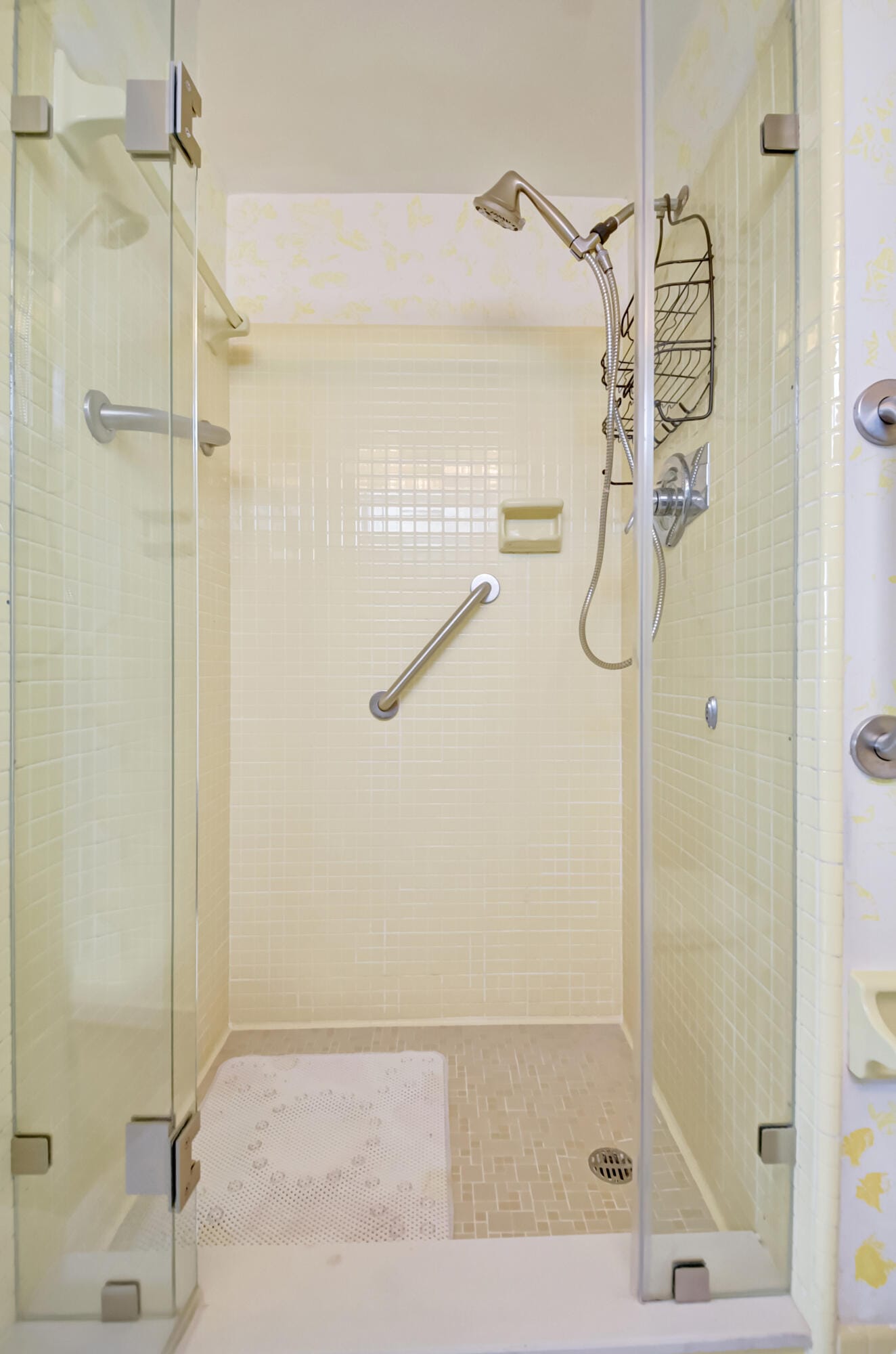 1 N Golfview Road 305 — photo 8