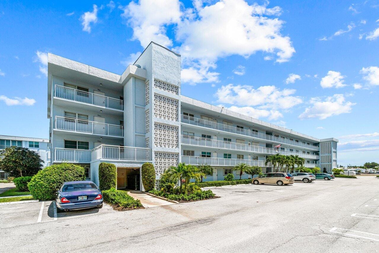 2018 S Federal Highway A408, Boynton Beach, FL 33435 photo 1