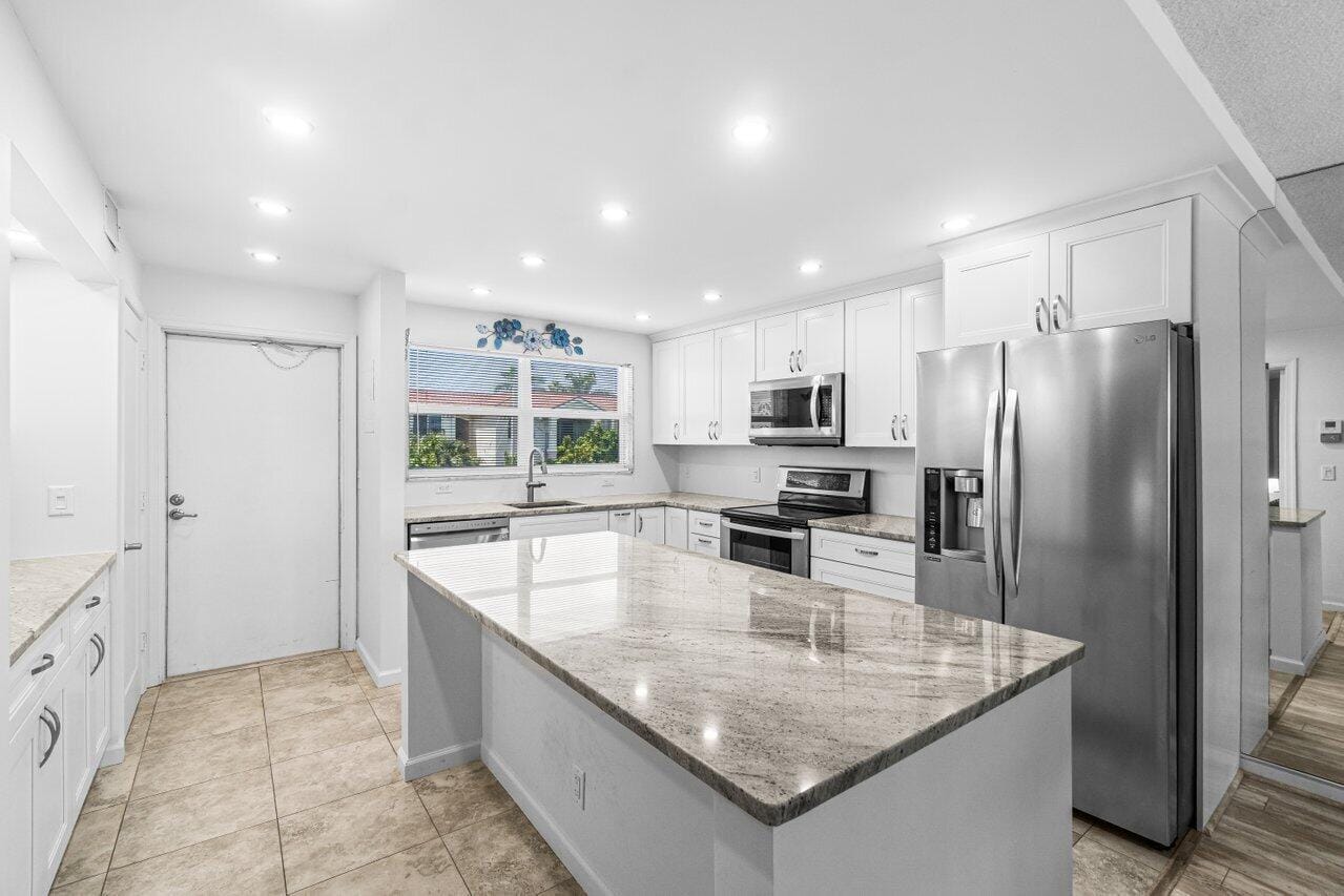 2018 S Federal Highway A408, Boynton Beach, FL 33435 photo 6