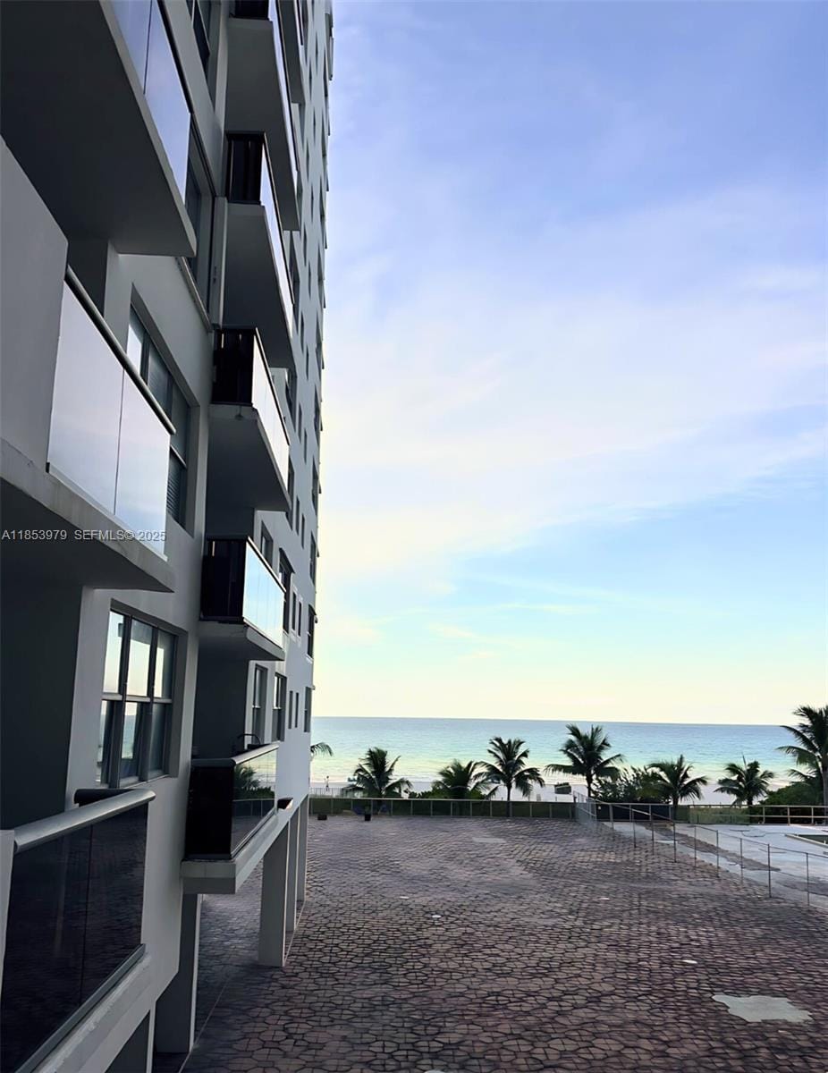 6039 Collins Avenue 414, Miami Beach, FL 33140 photo 1