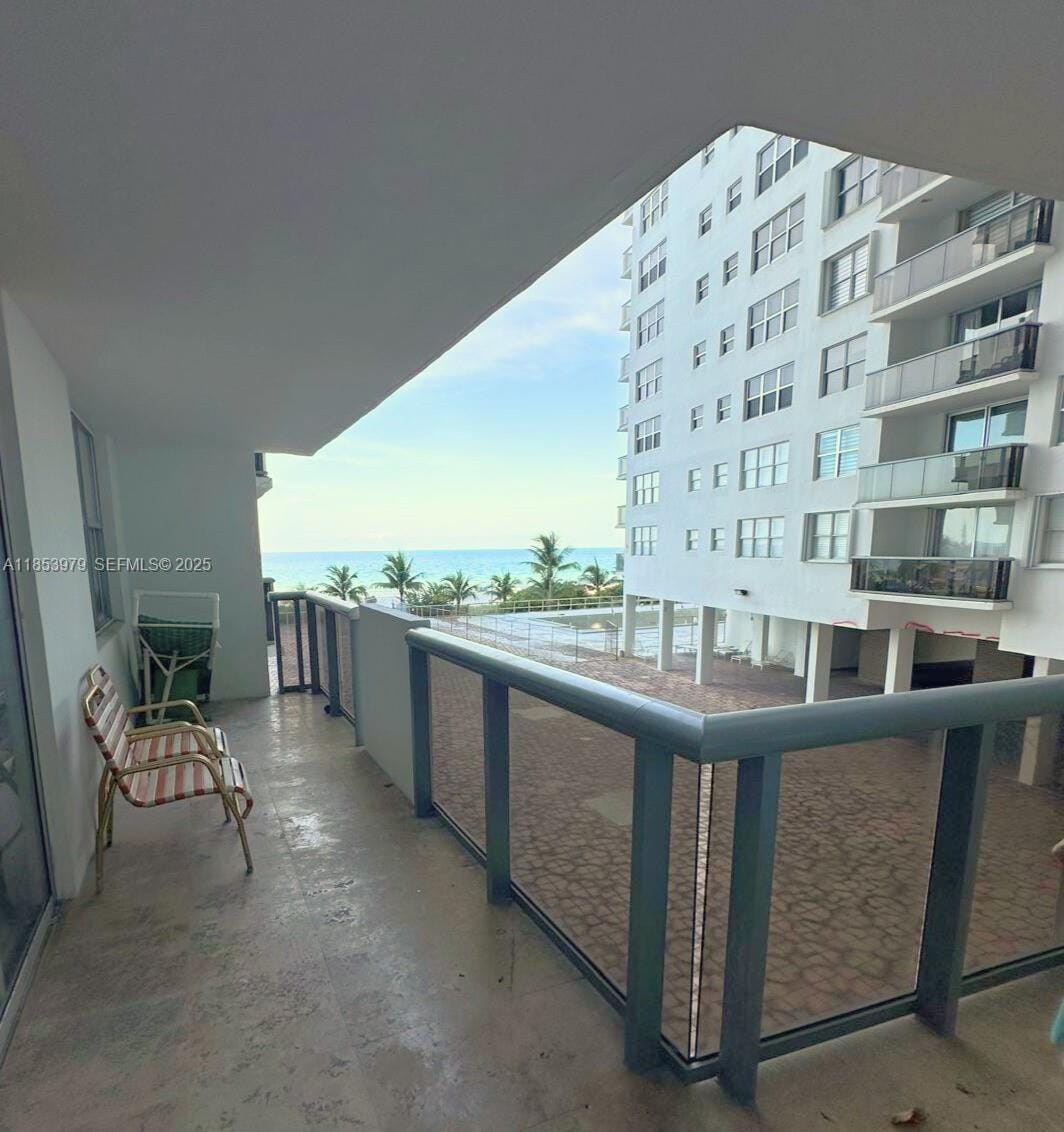 6039 Collins Avenue 414, Miami Beach, FL 33140 photo 2