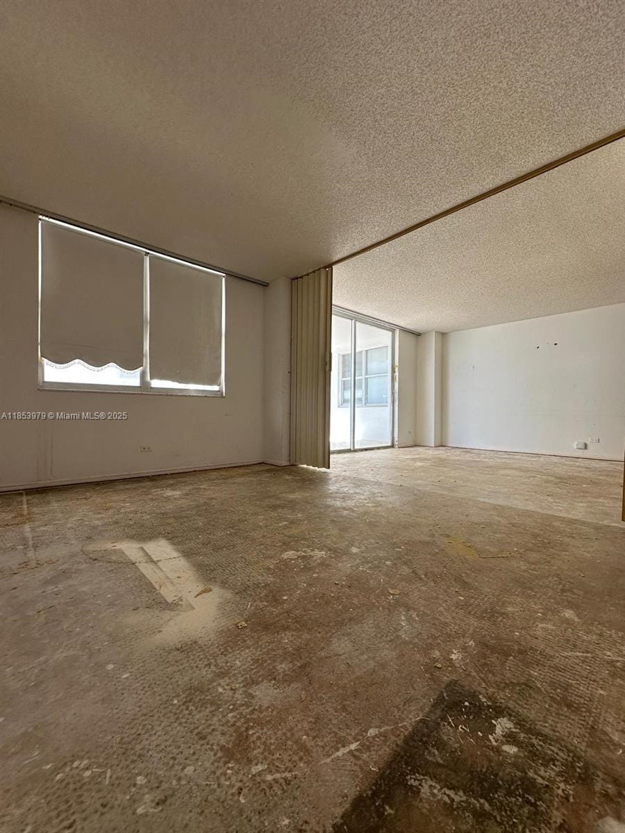 6039 Collins Avenue 414, Miami Beach, FL 33140 photo 11