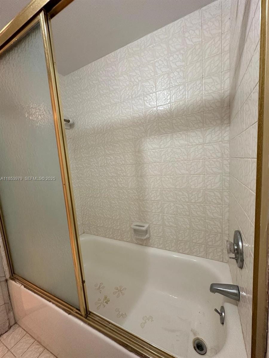 6039 Collins Avenue 414, Miami Beach, FL 33140 photo 16