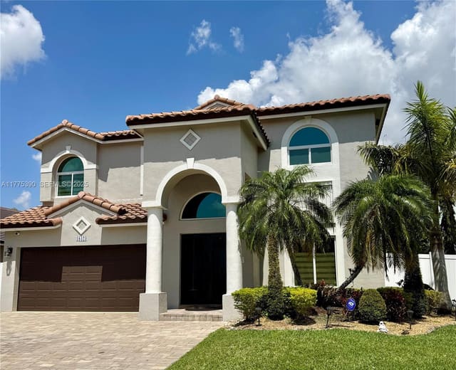 18423 NW 9th Street, Pembroke Pines, FL 33029
