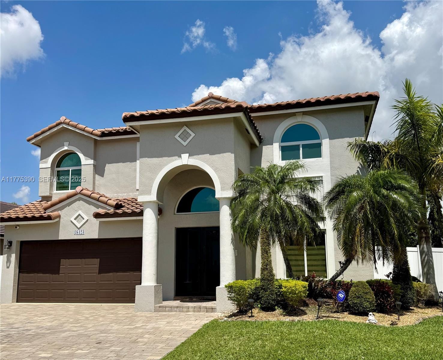 5 bedroom home for sale at 18423 9th, Pembroke Pines, FL 33029 — $825,000