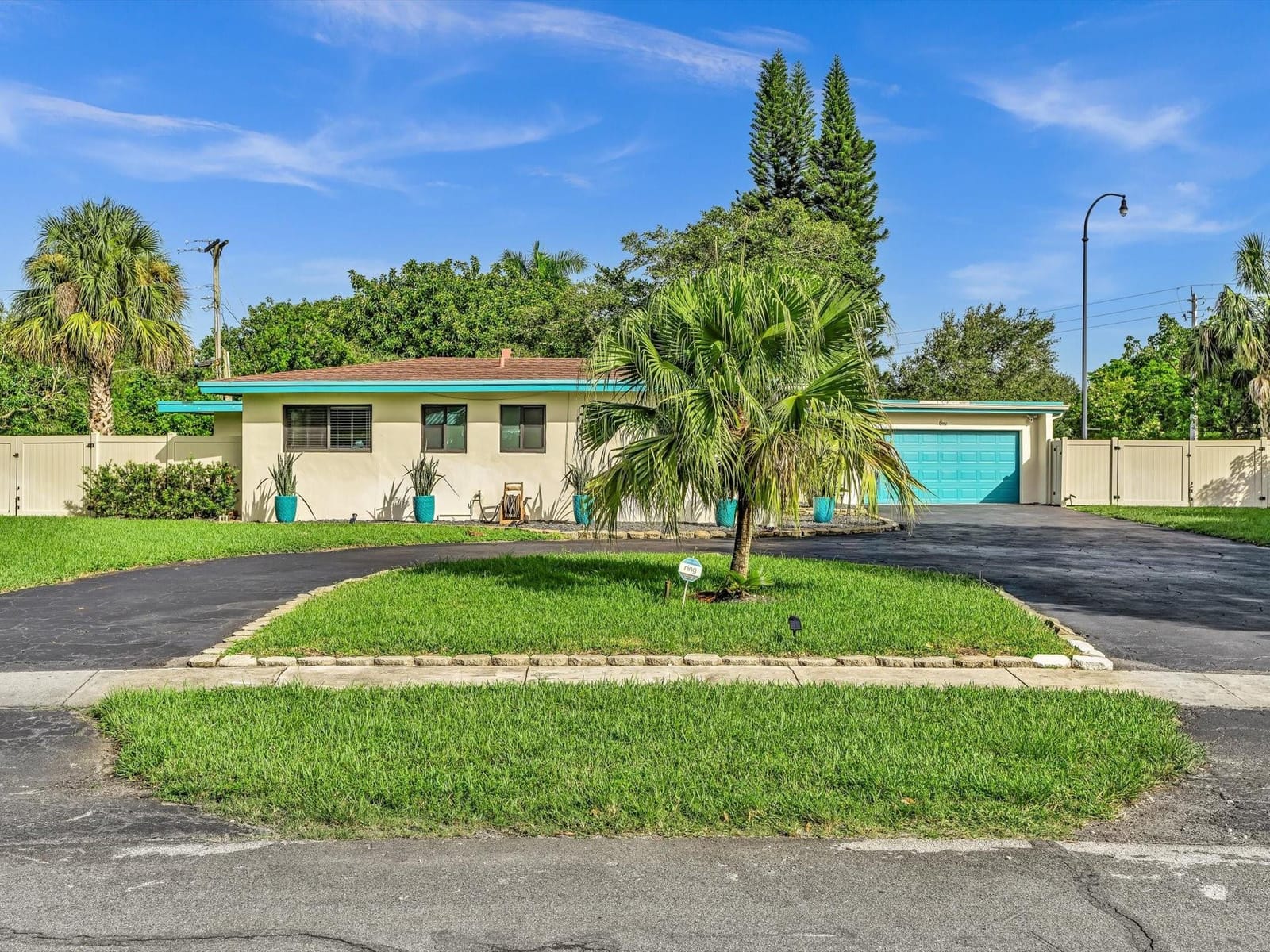 1 SW 58th Avenue, Plantation, FL 33317