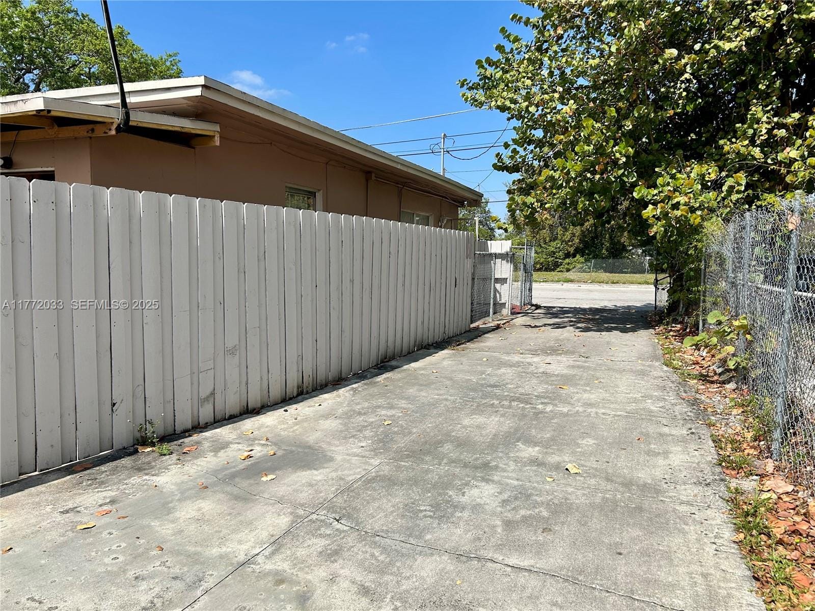 1940 Ali Baba Avenue, Opa-Locka, FL 33054 photo 23