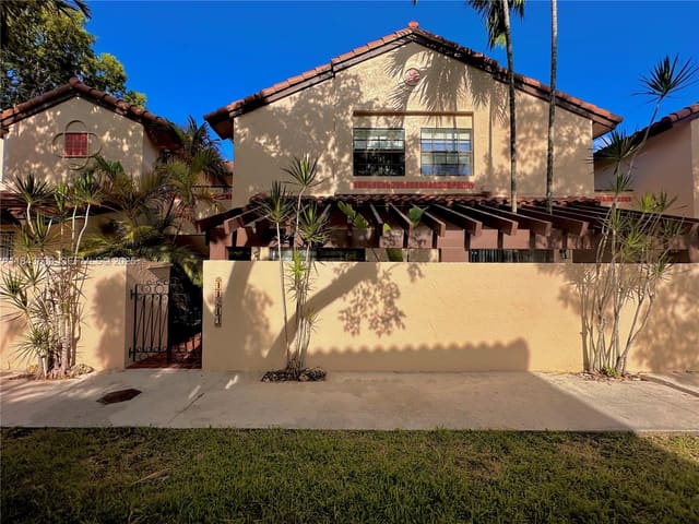 11214 SW 132nd W Court 11214, sold in Host Crossings, Miami, FL