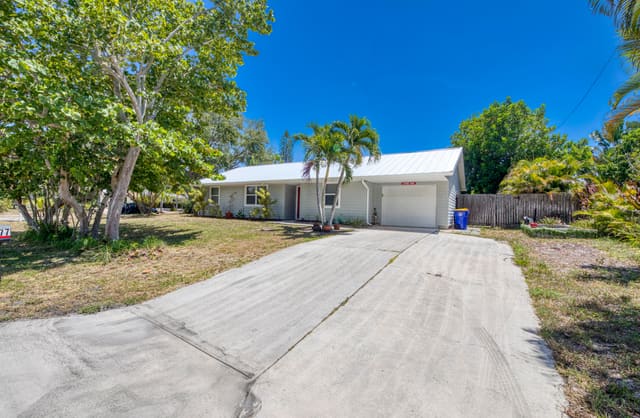 2177 NE 18th Avenue, Jensen Beach, FL 34957