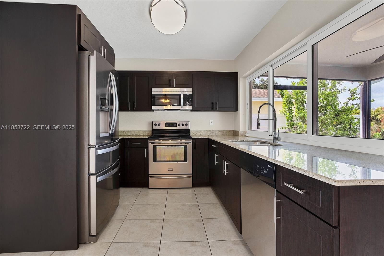 5031 SW 87th Avenue — photo 4