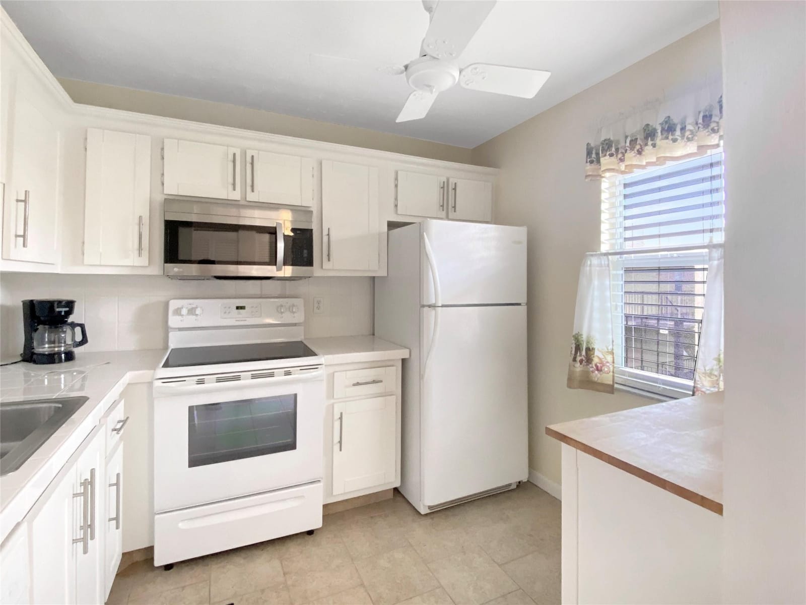 2841 Somerset Drive 400, Lauderdale Lakes, FL 33311 photo 8