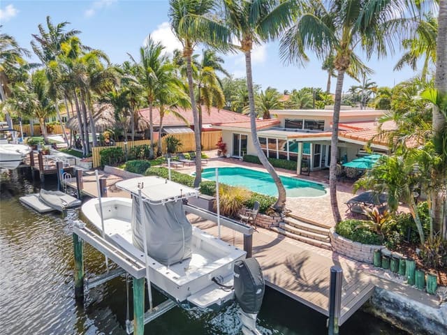 330 SE 14th Avenue, sold in Snug Harbor Sec One, Pompano Beach, FL