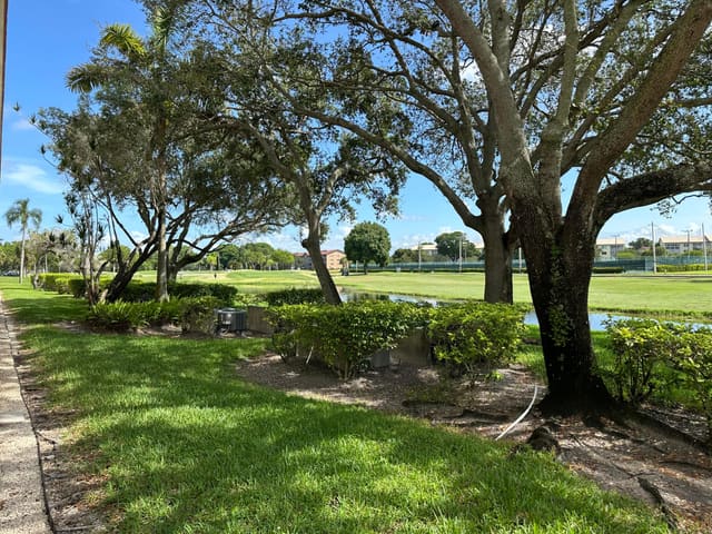 901 SW 128th Terrace 113a, Pembroke Pines, FL 33027