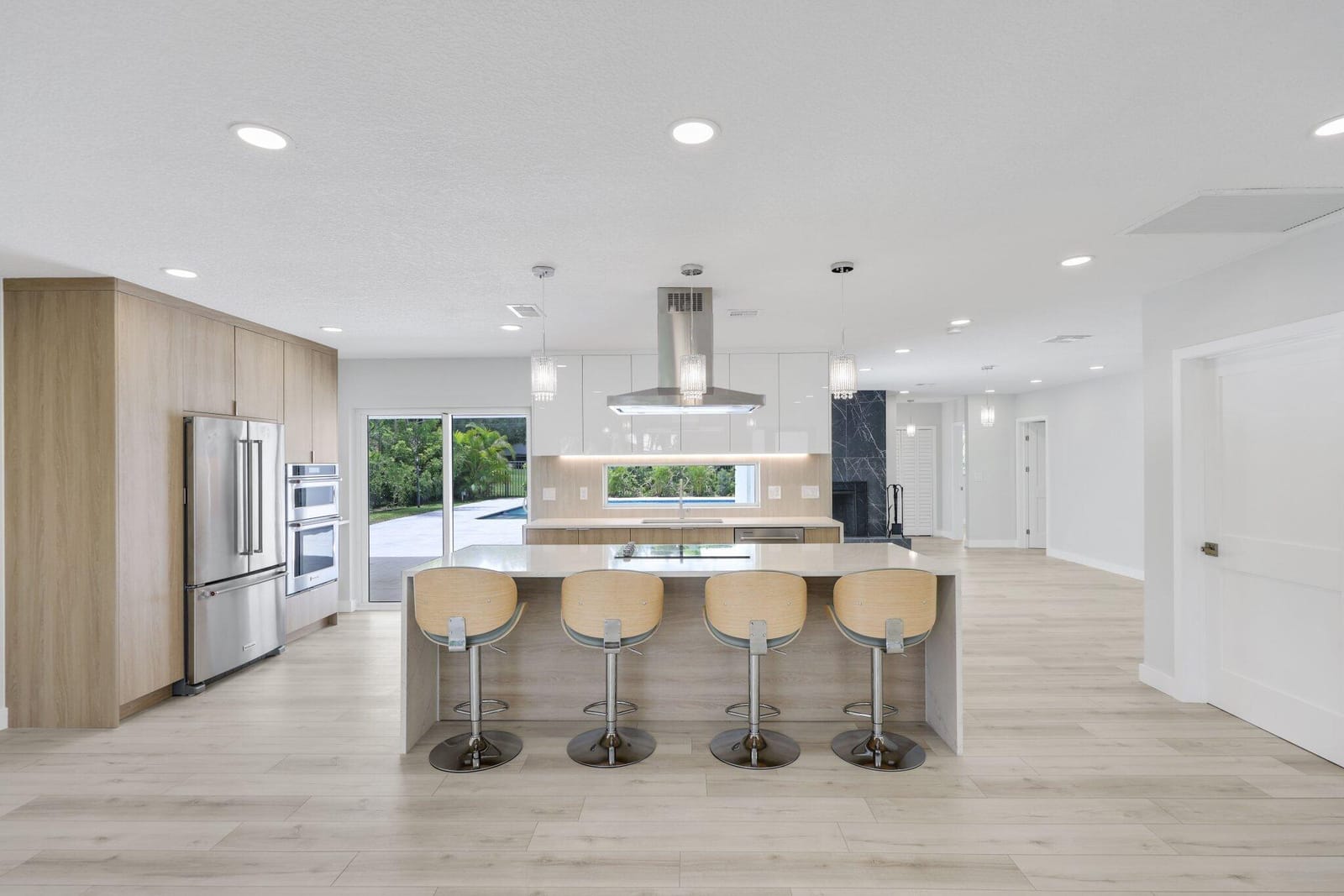 3384 Lakeview Drive — photo 9