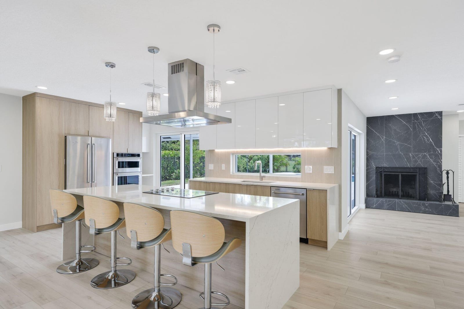 3384 Lakeview Drive — photo 10