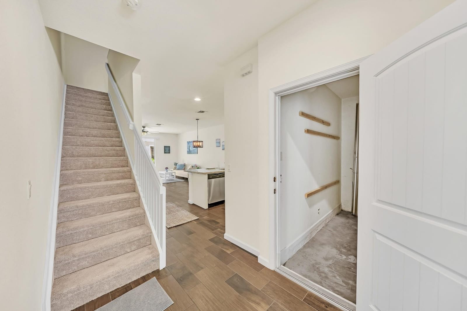374 SE 1st Drive 374 — photo 9