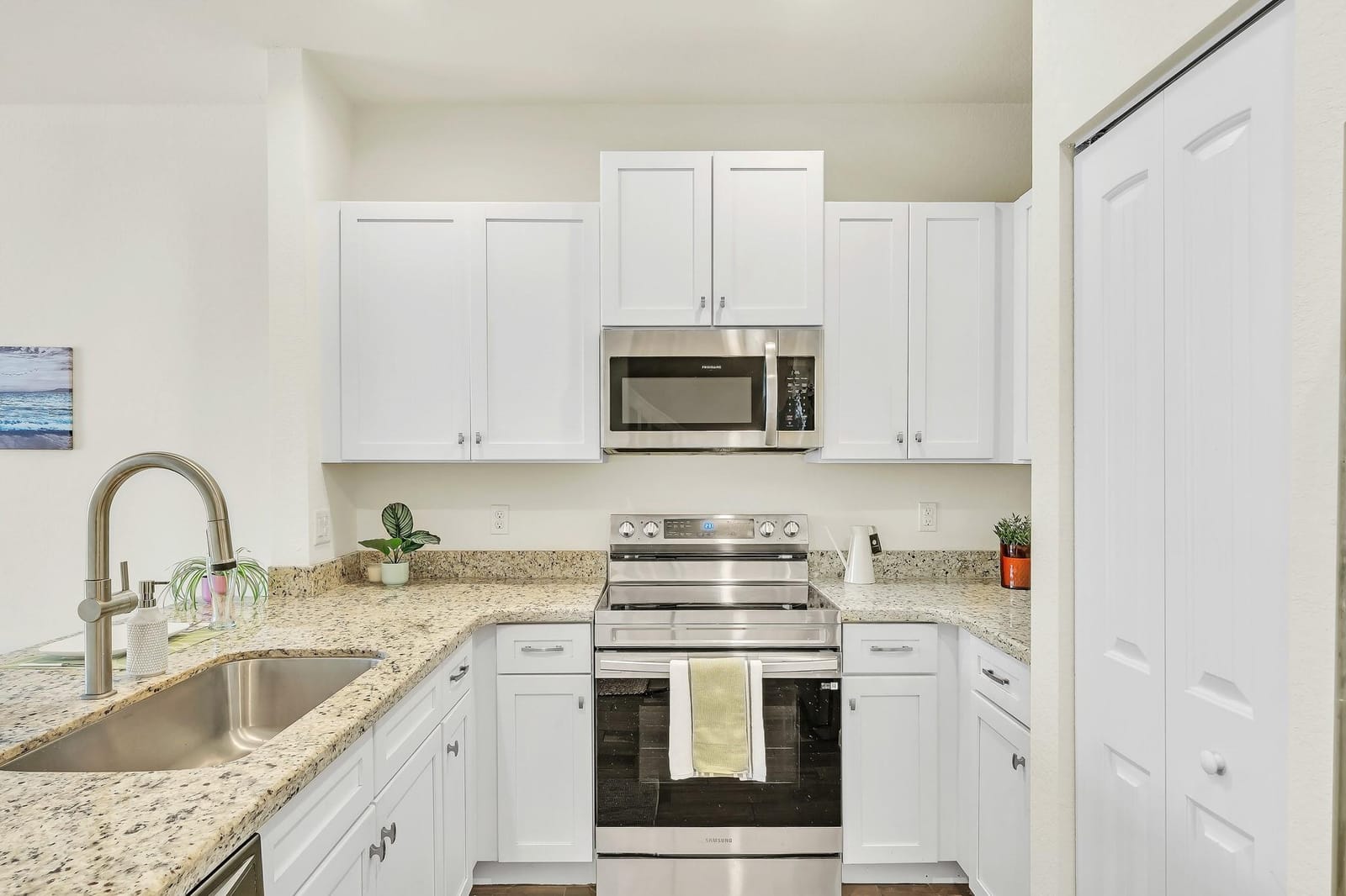 374 SE 1st Drive 374 — photo 10