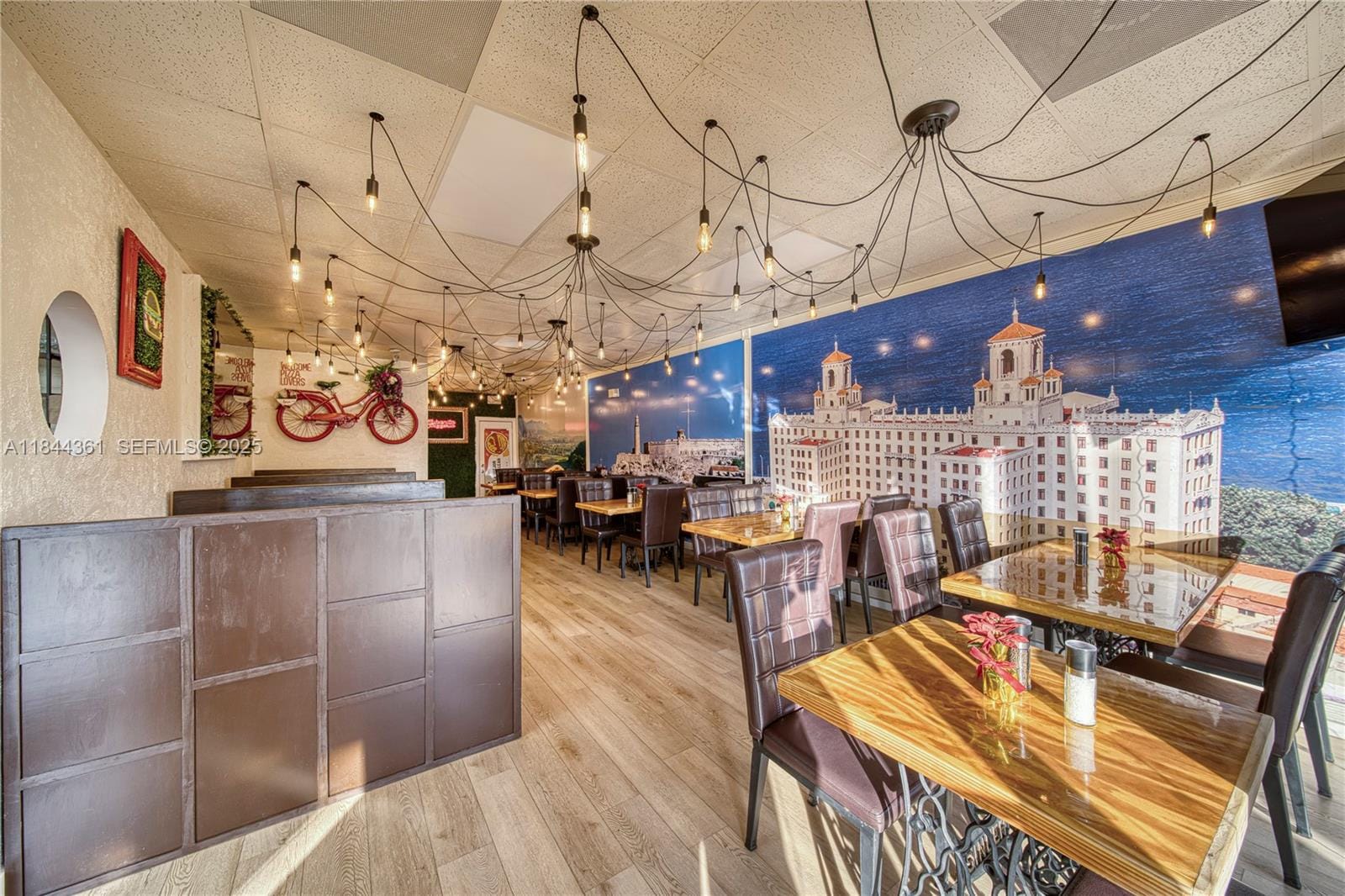 For Sale Restaurant — photo 4