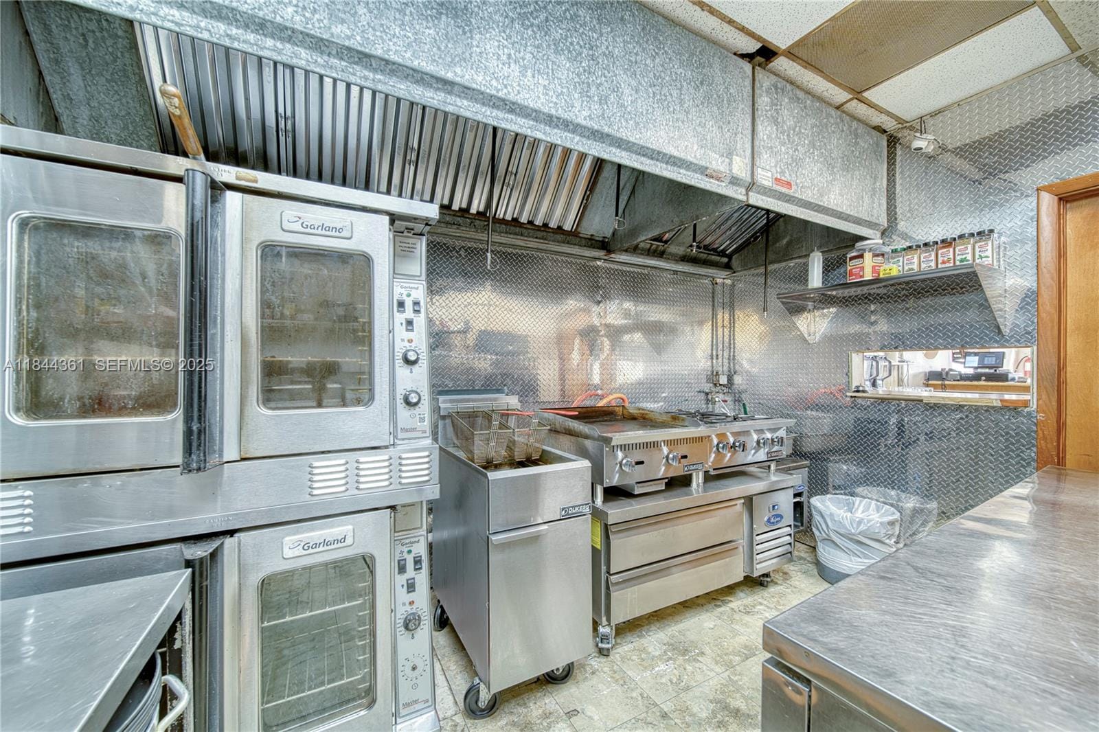 For Sale Restaurant — photo 6