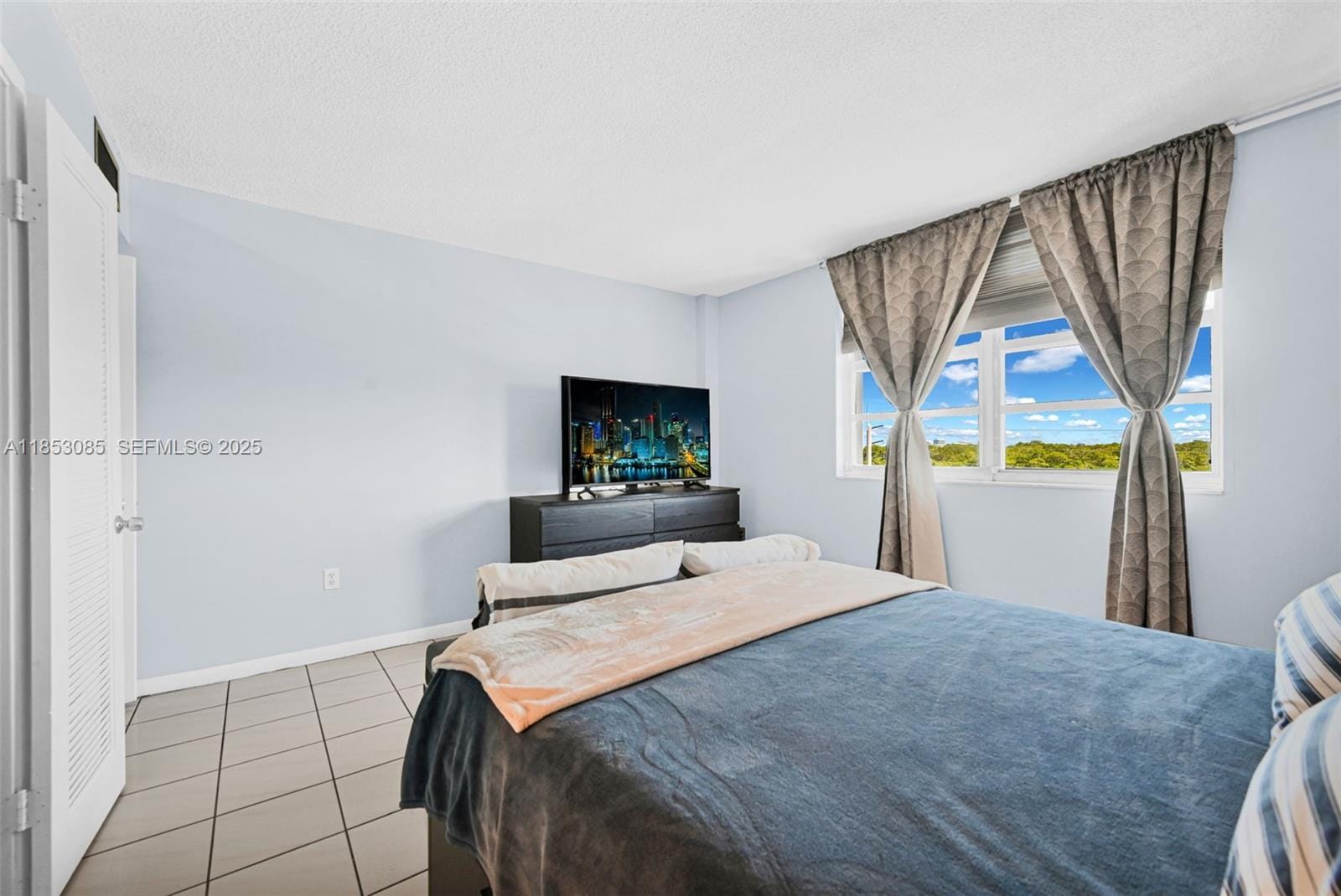 2841 NE 163rd Street 710, North Miami Beach, FL 33160 photo 11