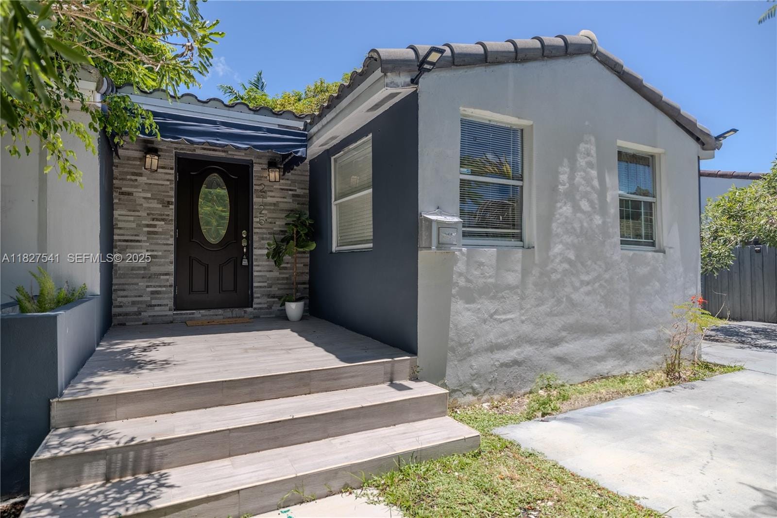 2125 SW 26th Street, Miami, FL 33133 photo 2