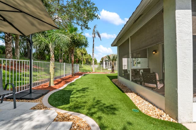 876 SW Rocky Bayou Ter Terrace, Port St. Lucie, FL 34986